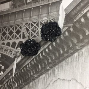 ROSE STUDDED EARRINGS